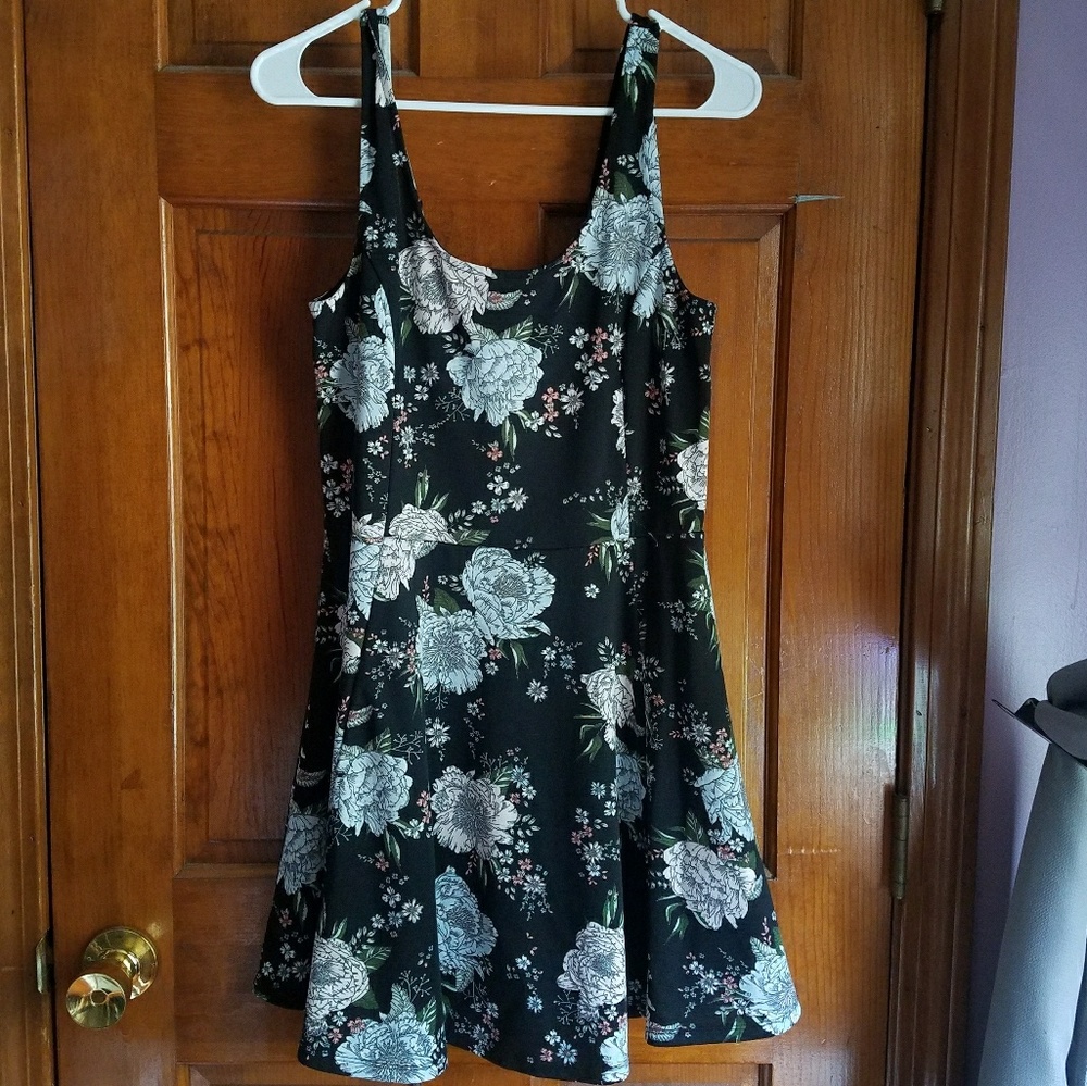 Black Floral H&M Skater Dress